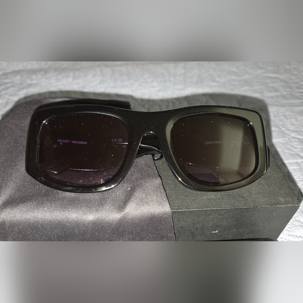 Quay Guizo Black Square Sunglasses
